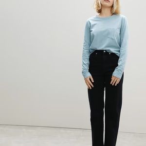 Everlane Organic Cotton Long Sleeve Box Cut Pocket Tee